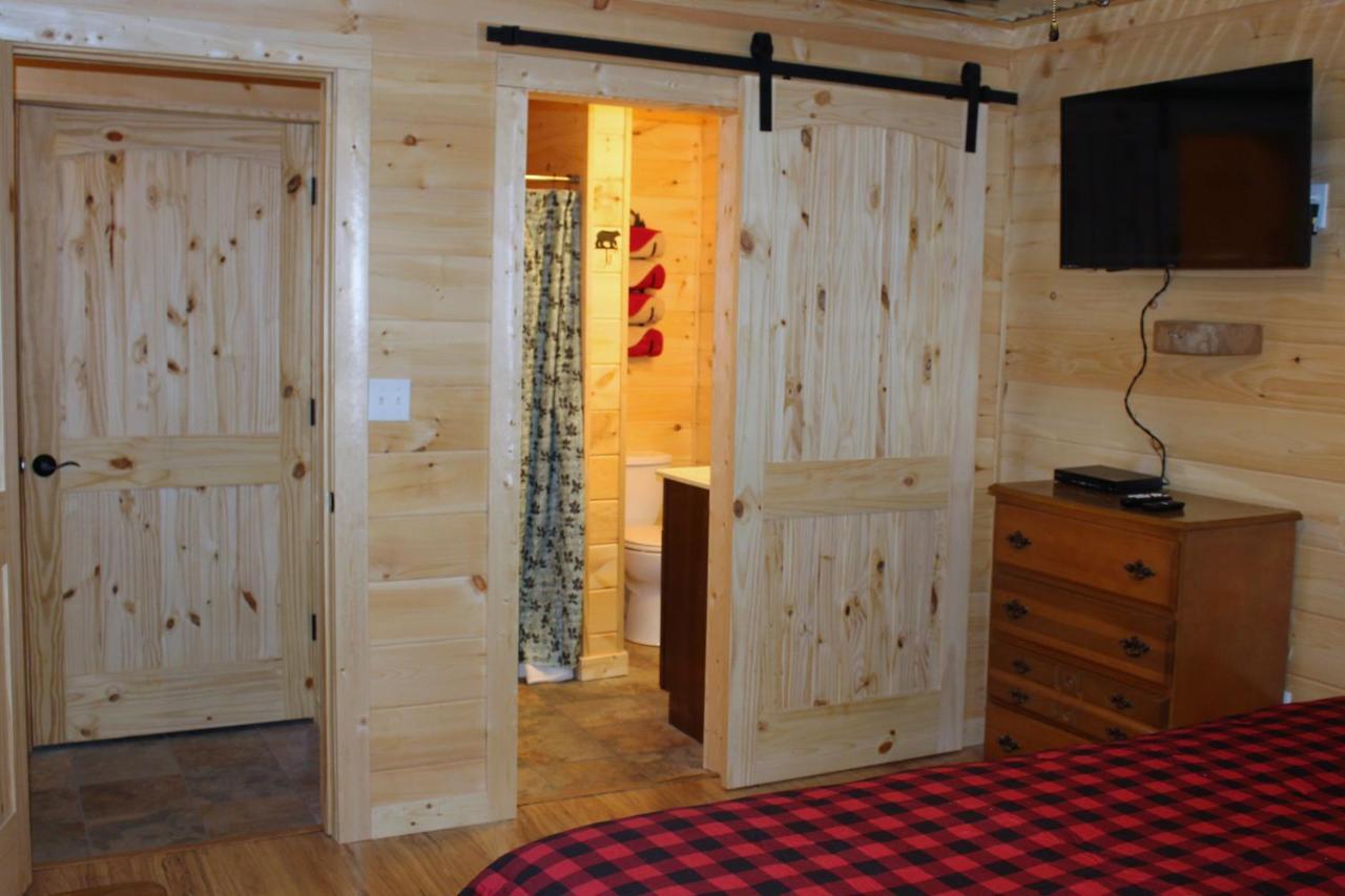 Spacious Downtown Condo Walking Distance To Downtown Gatlinburg Sleeps 6 Guests Экстерьер фото