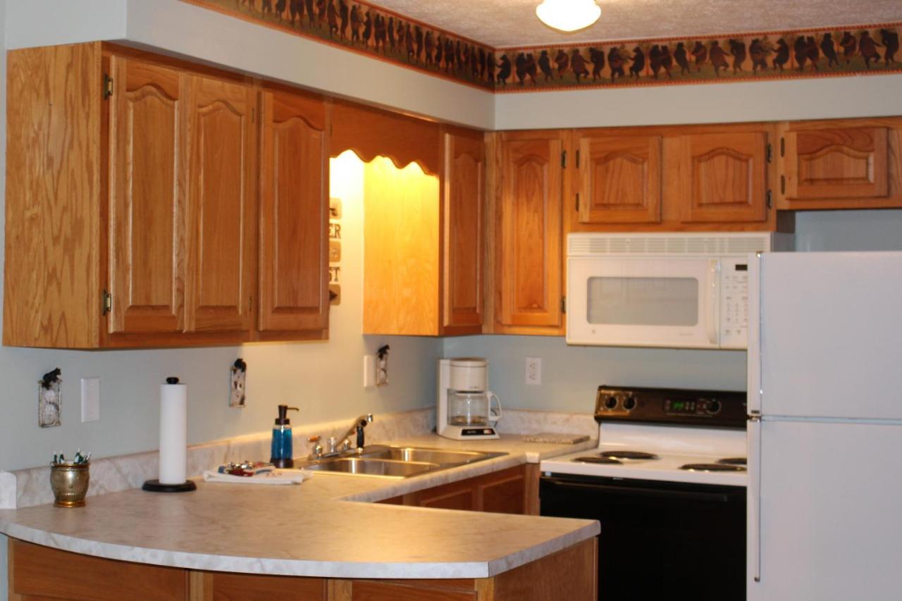 Spacious Downtown Condo Walking Distance To Downtown Gatlinburg Sleeps 6 Guests Экстерьер фото