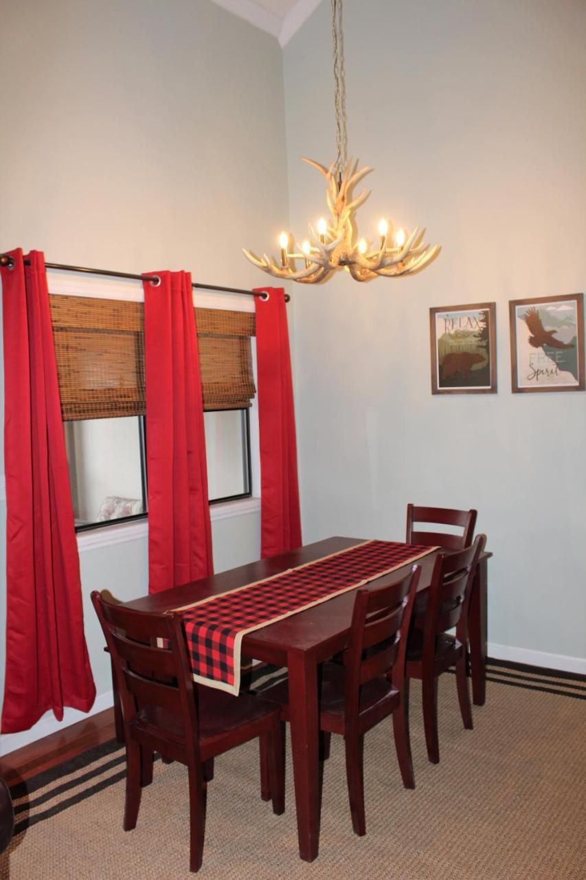 Spacious Downtown Condo Walking Distance To Downtown Gatlinburg Sleeps 6 Guests Экстерьер фото