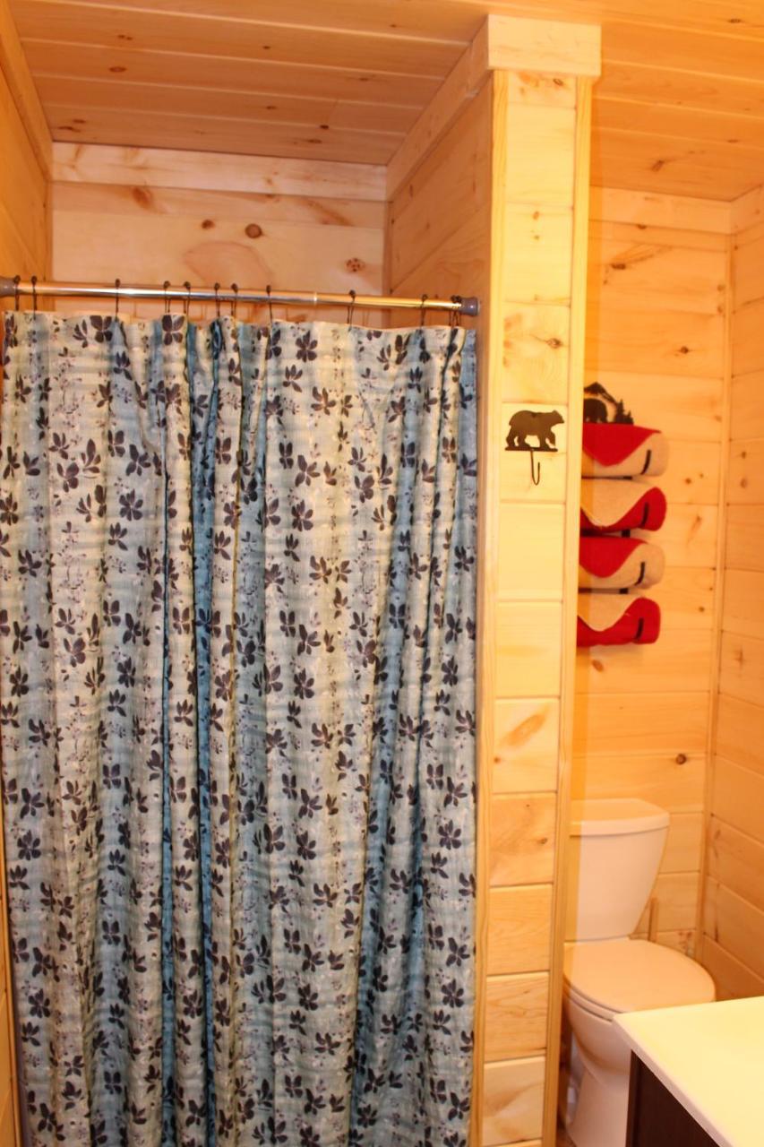 Spacious Downtown Condo Walking Distance To Downtown Gatlinburg Sleeps 6 Guests Экстерьер фото