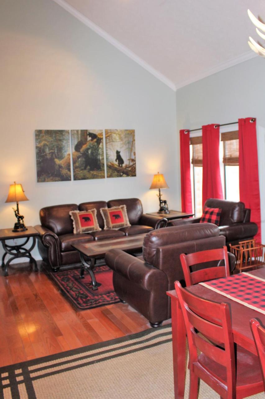 Spacious Downtown Condo Walking Distance To Downtown Gatlinburg Sleeps 6 Guests Экстерьер фото