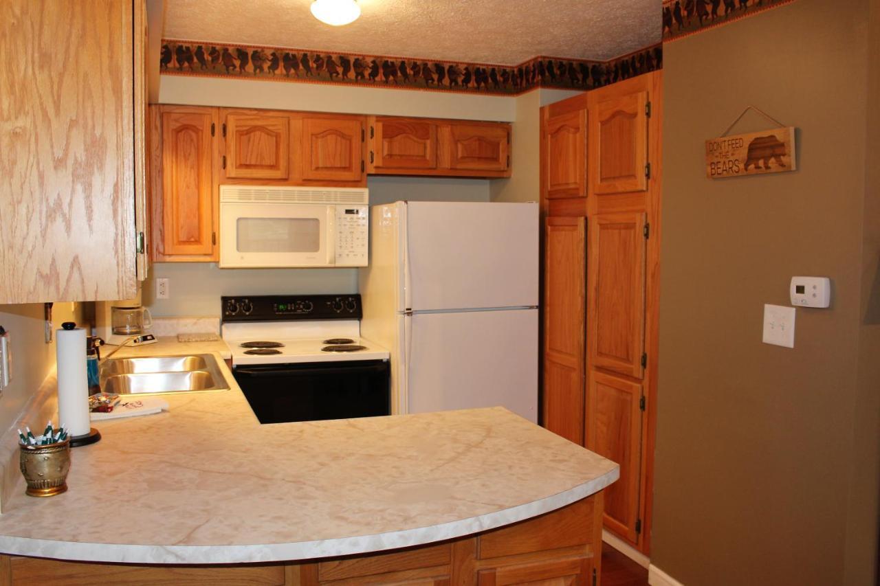 Spacious Downtown Condo Walking Distance To Downtown Gatlinburg Sleeps 6 Guests Экстерьер фото