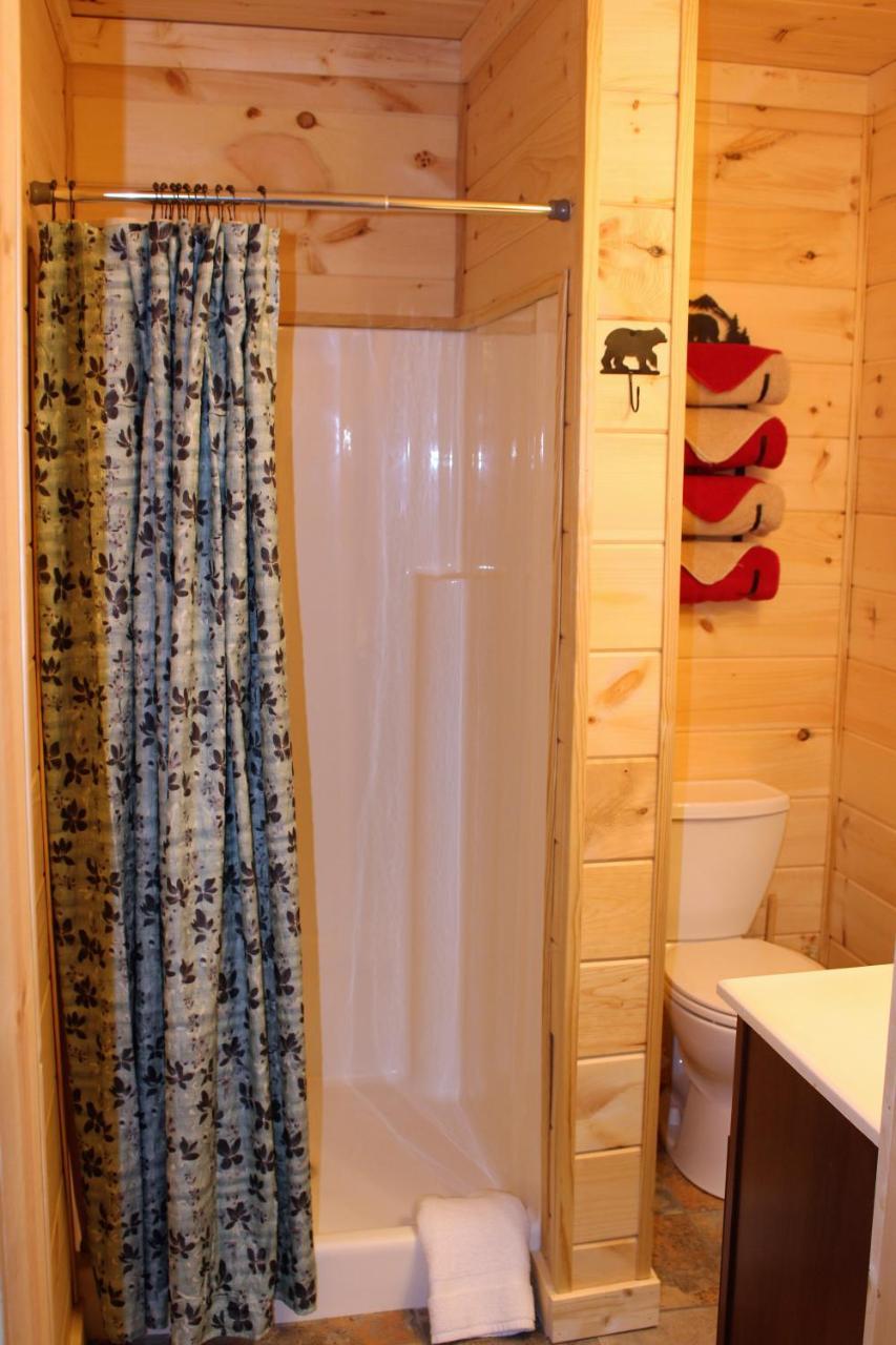 Spacious Downtown Condo Walking Distance To Downtown Gatlinburg Sleeps 6 Guests Экстерьер фото